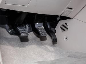 2022^ M5L 1.6L m 7 п؅^