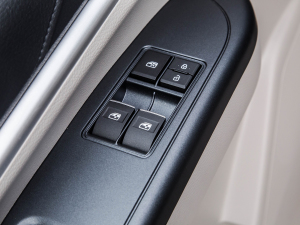 2022^ M5L 1.6L m 7 п؅^