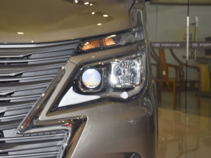 2022^ M5L 2.0L A 7 ^