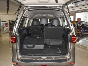 2022^ M5L 2.0L A 7 g