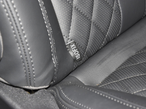 2022^ M5L 2.0L A 7 g