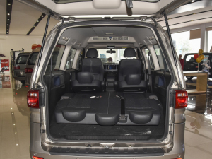 2022^ M5L 2.0L A 7 g