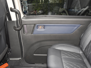 2022^ M5L 2.0L A 7 ܇T