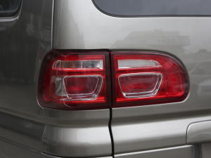 2022款M5L 1.6L 实用型 7座 尾灯