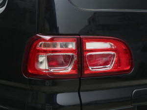 2022款M5L 2.0L 实用型 7座 尾灯