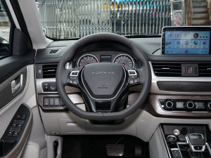 2022款马赫版 1.5T DCT激擎款 七座 方向盘