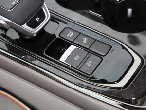 2022款1.5T DCT扬帆版 驻车制动器