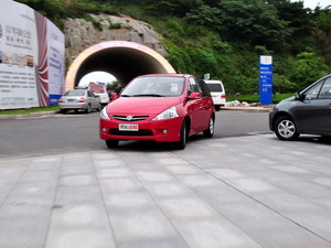 2010款1.5XL 手动舒适版 整体外观
