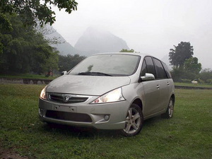 2010款1.8L 手动豪华版 整体外观