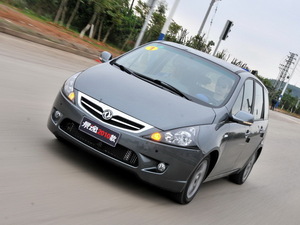 2010款TT 1.8T 自动逸动版 整体外观
