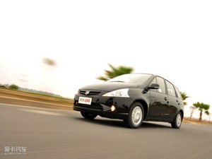 2011款1.5XL 手动旗舰版 整体外观