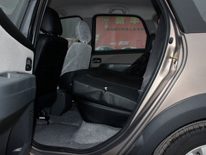 2011款1.8T 自动尊贵版 后排座椅放倒