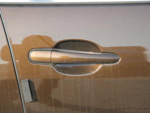 2012款1.6L 手动尊享版 主驾门拉手