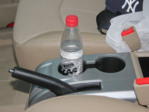 2012款1.6L 手动尊享版 空间座椅