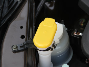 2012款1.6L 手动尊享版 其它