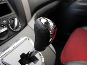 2012LV 1.5L AMTA п؅^