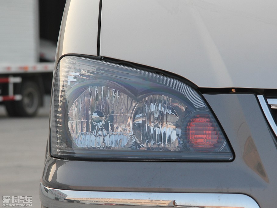 2013������ M3 1.6L �քӺ��A��