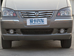 2013款M3 1.6L 手动豪华版 中网