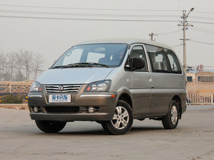2013款M3 1.6L 手动舒适版 左前45度