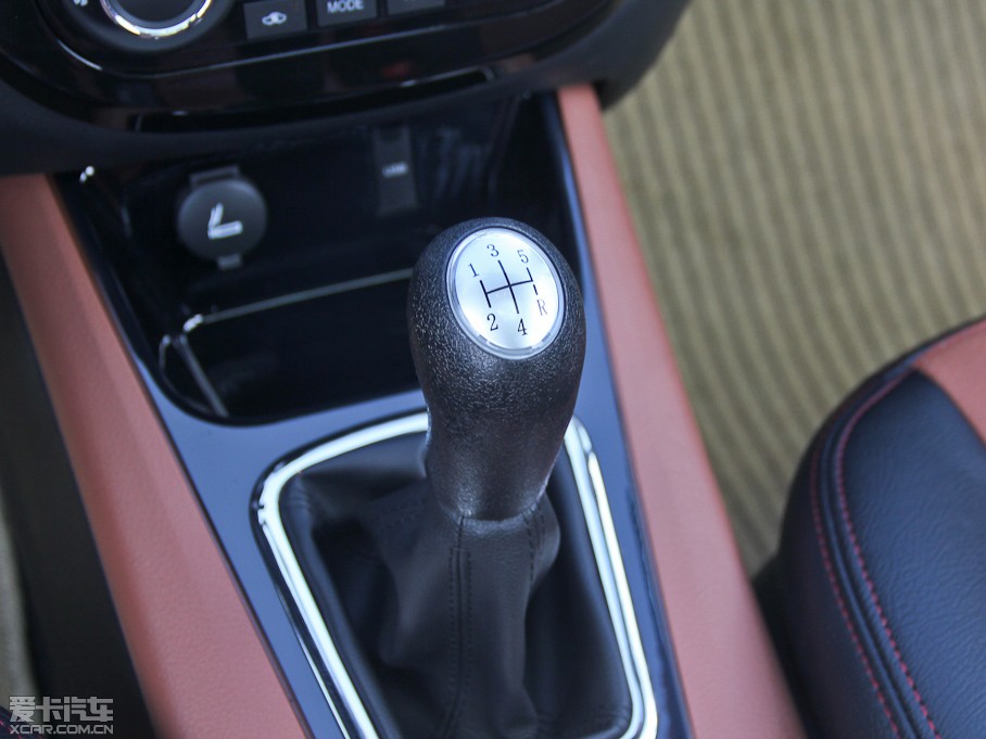 2013���X5 1.8T �ք�(d��ng)���F��