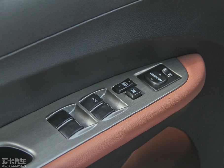 2013���X5 1.8T �ք����F��