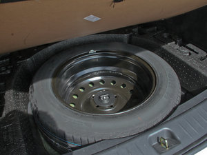 2013款1.8T 手动尊贵型 备胎