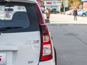 2013款1.6L 手动尊享型 国IV 尾灯