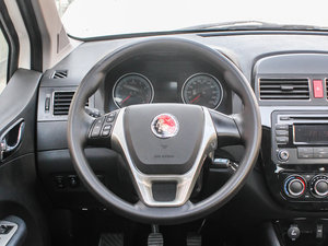 2013款1.6L 手动尊享型 国IV 方向盘