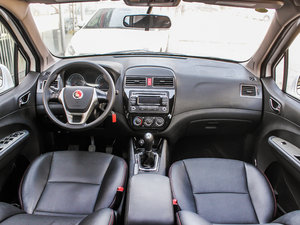 2013款1.6L 手动尊享型 国IV 内饰全景