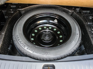 2013款1.6L 手动尊享型 国IV 备胎