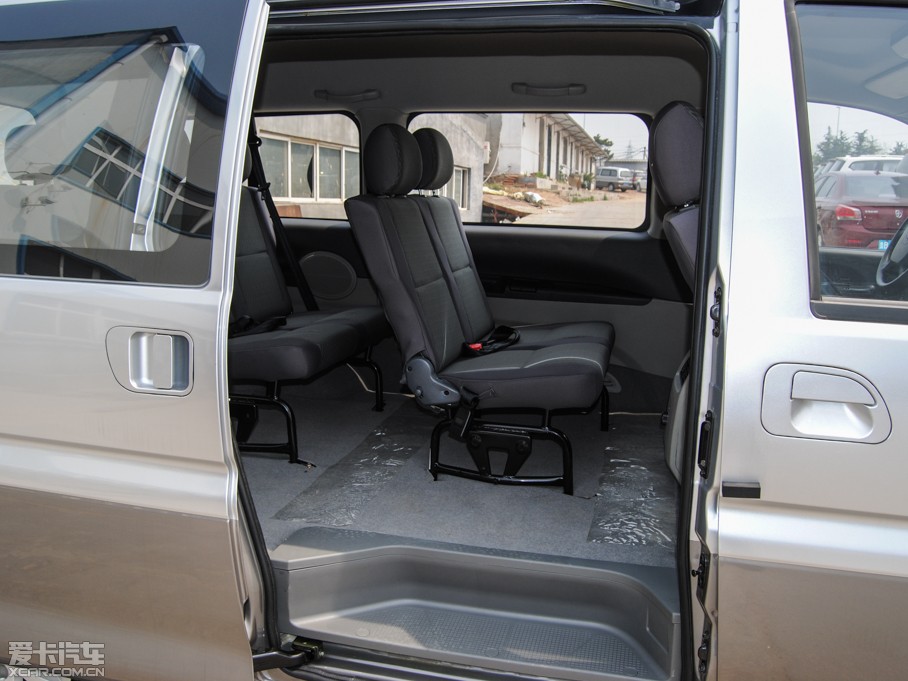 2015 M5 Q7 2.0L 9L(zhng)Sm