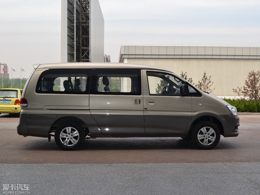 2015������ M5 Q3 2.0L 9���L�S���m��