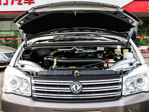 2015款M5 Q3 2.0L 7座长轴豪华型 发动机