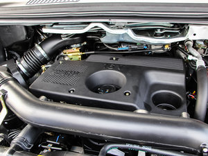2015款M5 Q3 2.0L 7座长轴豪华型 其它