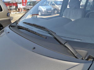 2015款V3 1.5L 7座标准型 国IV 雨刷