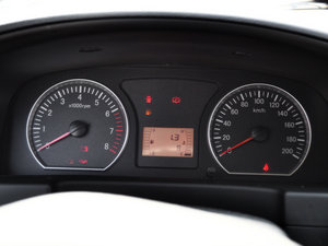 2015款V3 1.5L 7座标准型 国IV 仪表