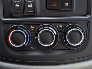 2015款V3 1.5L 7座标准型 国IV 空调调节