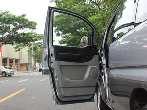 2015款M3 1.6L 7座豪华型 驾驶位车门
