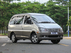 2015款V3 1.5L 7座豪华型 国IV 整体外观