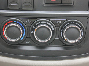 2015款V3 1.5L 7座豪华型 国IV 空调调节