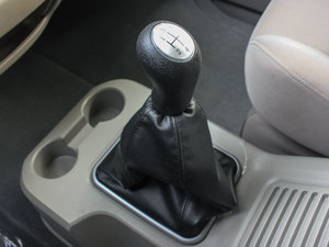 2015款V3 1.5L 7座豪华型 国IV 换挡杆