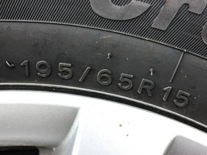 2015款V3 1.5L 7座标准型 国V 轮胎尺寸