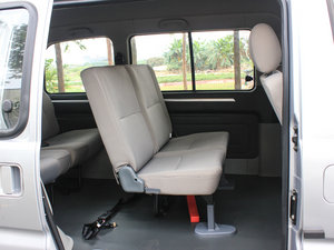 2015款V3 1.5L 7座标准型 国V 后排座椅