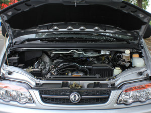 2015款V3 1.5L 7座标准型 国V 发动机