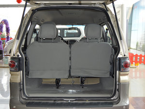 2015款M3 1.6L 7座舒适型 行李厢空间
