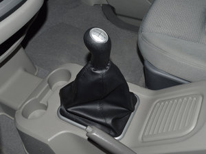 2015款M3 1.6L 7座舒适型 换挡杆