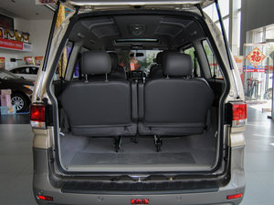 2015款M5 Q3 2.0L 7座短轴豪华型 行李厢空间