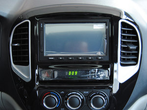 2015M5 Q3 2.0L 7SA {L