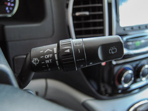 2015M5 Q3 2.0L 7SA п؅^