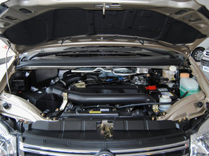2015款M5 Q3 2.0L 7座短轴豪华型 发动机